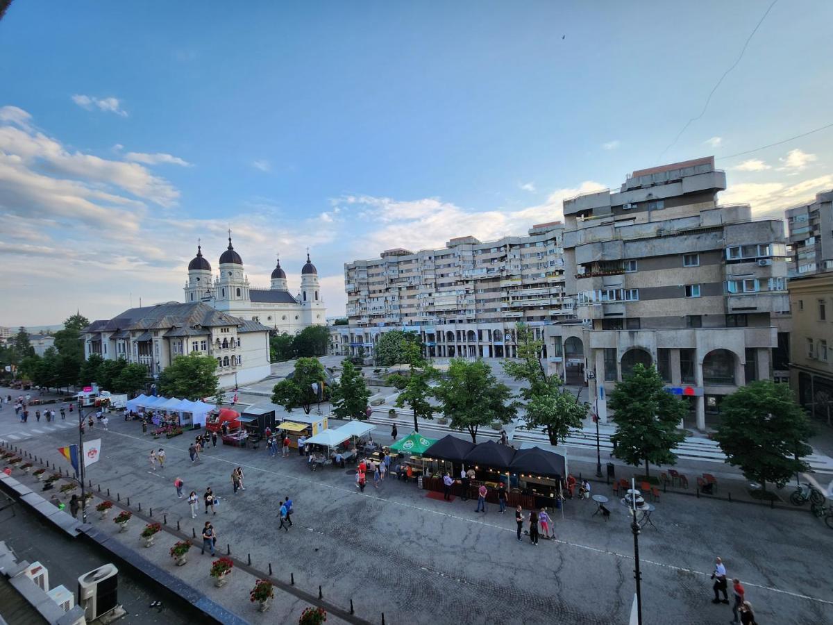 Stefan Cel Mare Boulevard Pedestrian Street Palas Iasi Exteriör bild