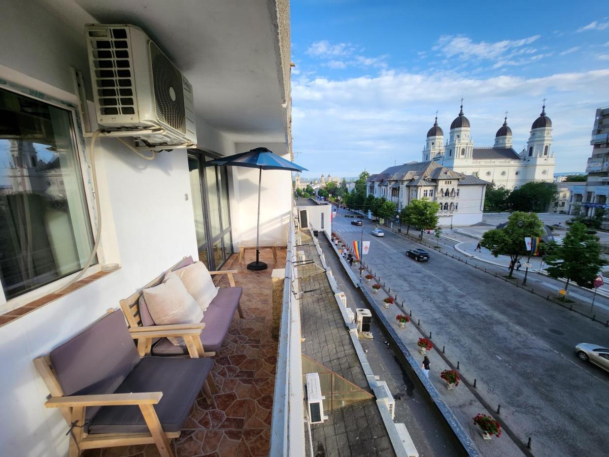 Stefan Cel Mare Boulevard Pedestrian Street Palas Iasi Exteriör bild