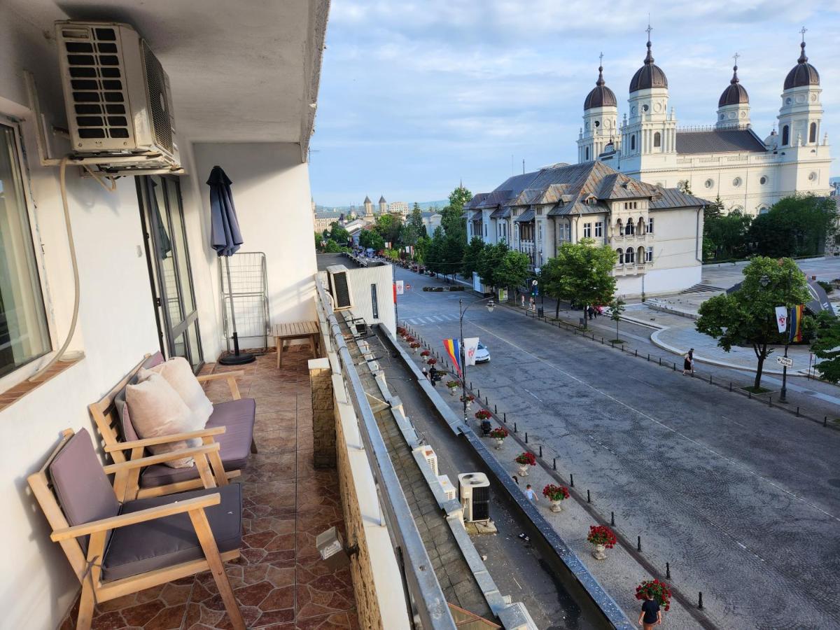 Stefan Cel Mare Boulevard Pedestrian Street Palas Iasi Exteriör bild